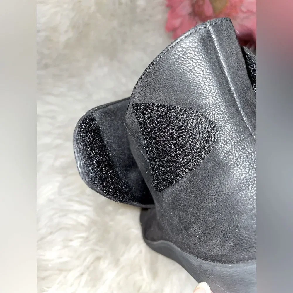Clarks Cloudsteppers Sillian Sway Black Nubuck Suede Bootie 7.5
